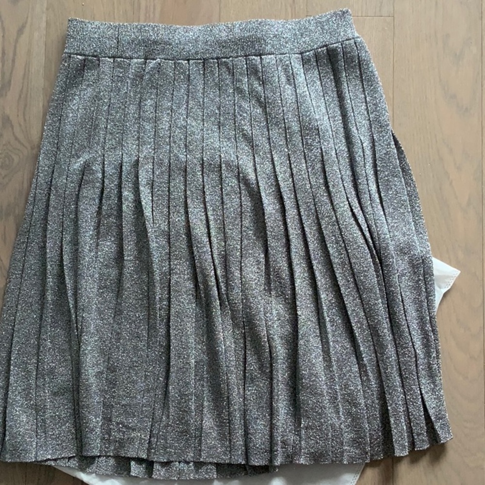 Levi’s XL Pleated Skirt Silver